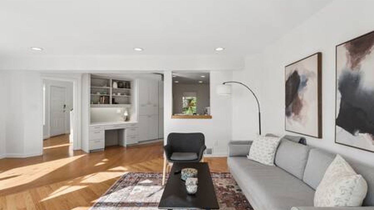 Photo of Livingroom in Upper Lonsdale