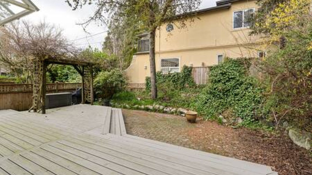 Photo of Patio Balcony in Upper Lonsdale