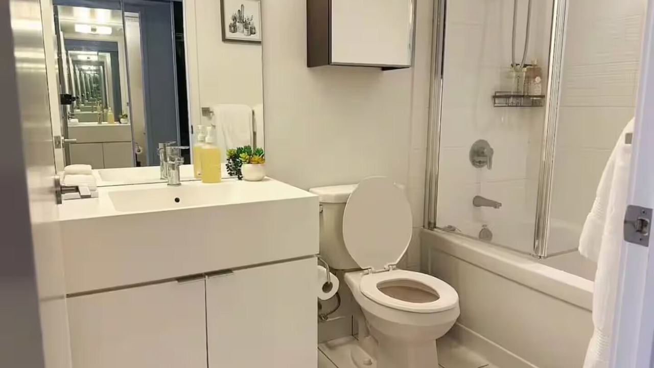 Photo of Bathroom in Bathurst Quay