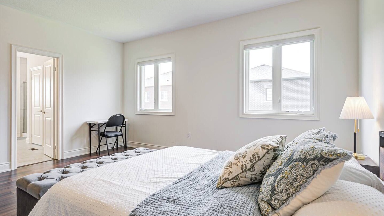 Photo of Bedroom in Richmond Hill