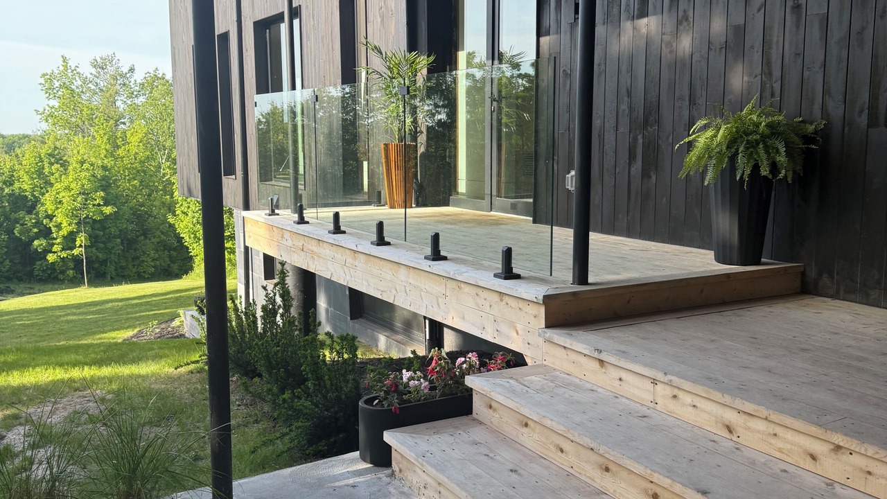 Photo of Patio Balcony in Trent Hills