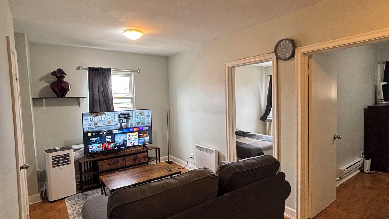 Photo of Livingroom in Old East York