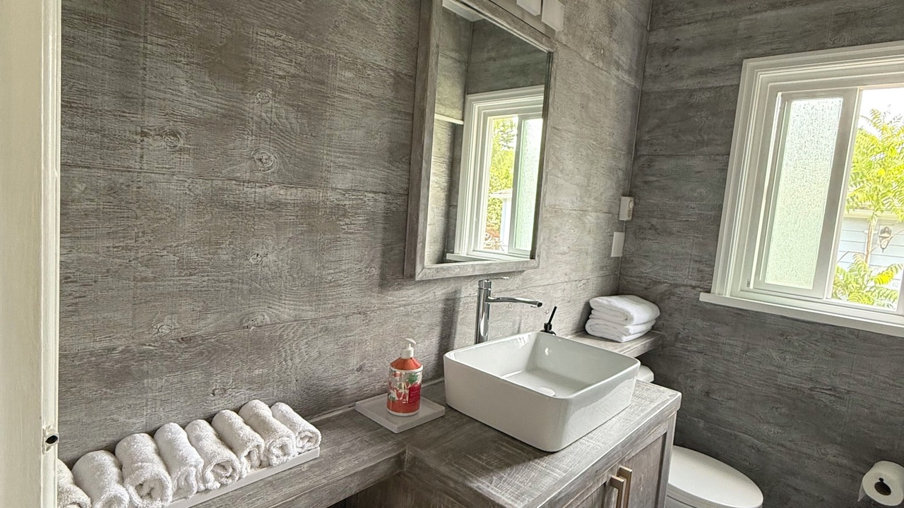 Photo of Bathroom in Saanich East
