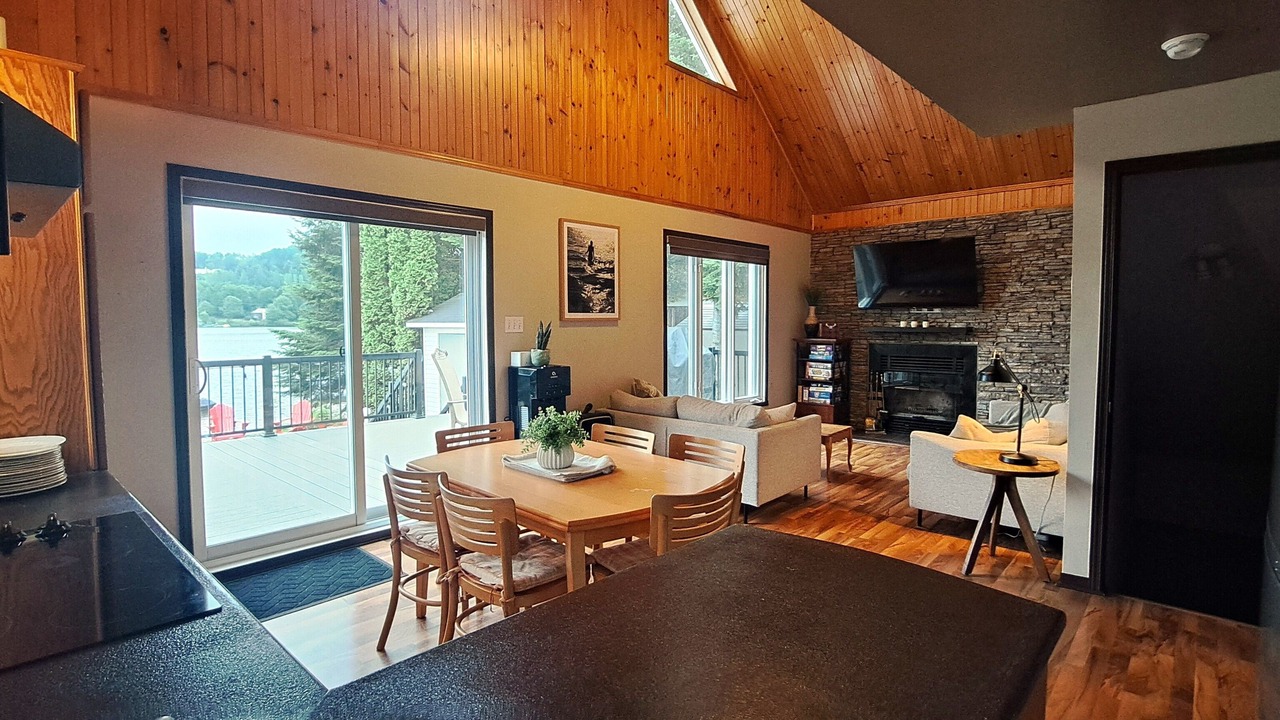Photo of Livingroom in Lac-des-Plages