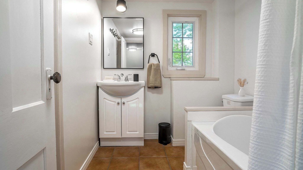 Photo of Bathroom in Greater Napanee