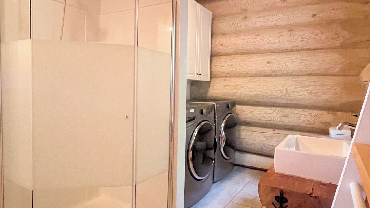 Photo of Bathroom in Montebello
