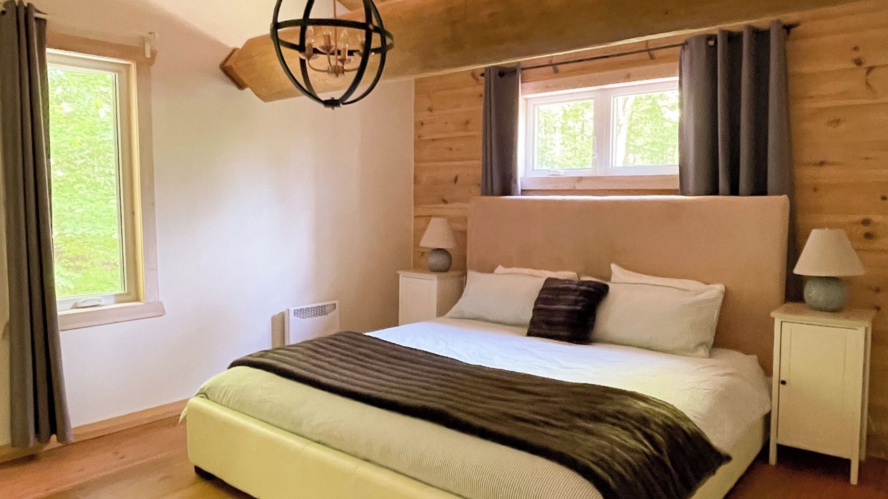 Photo of Bedroom in Montebello