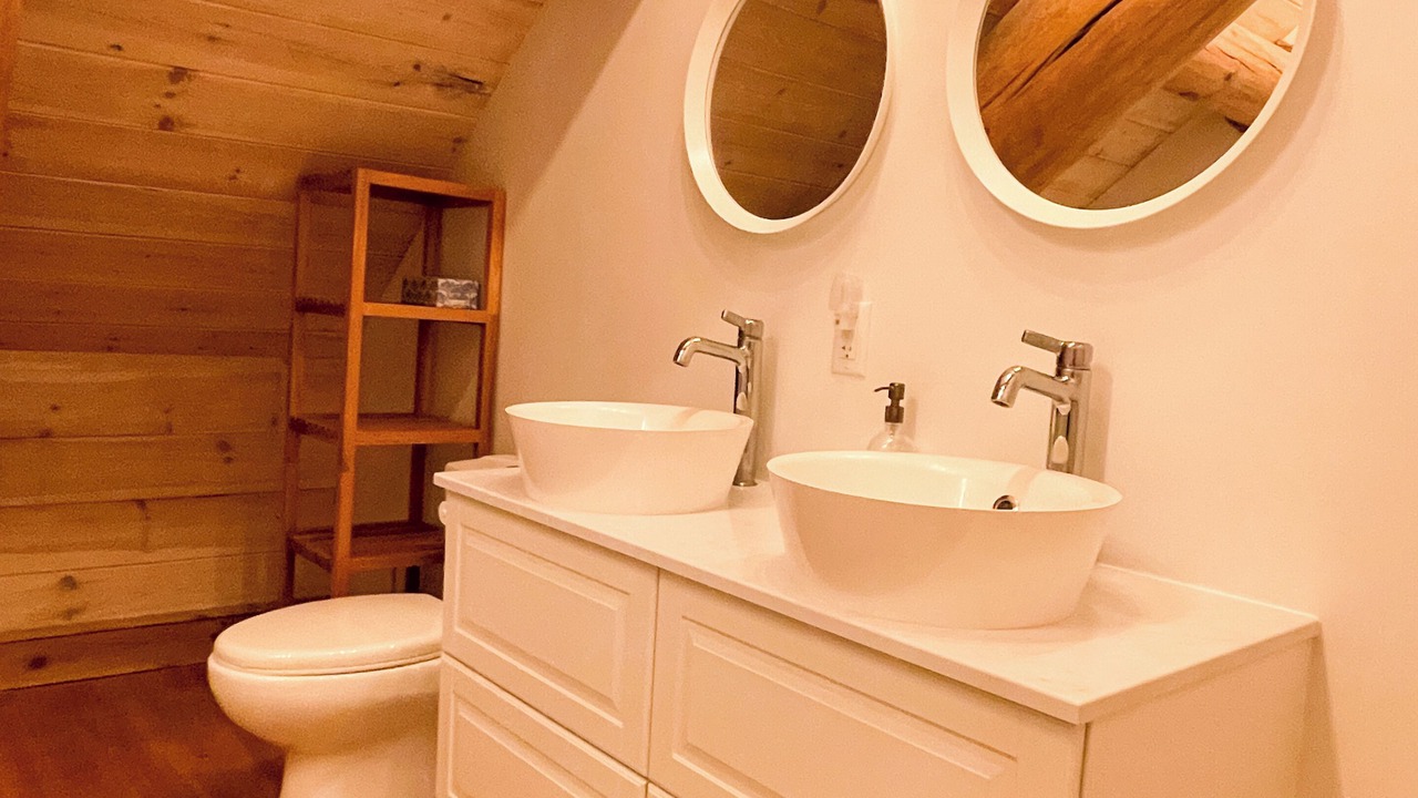 Photo of Bathroom in Montebello