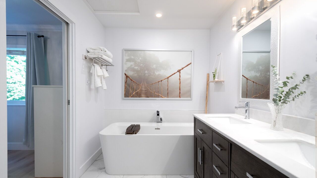 Photo of Bathroom in Deep Cove