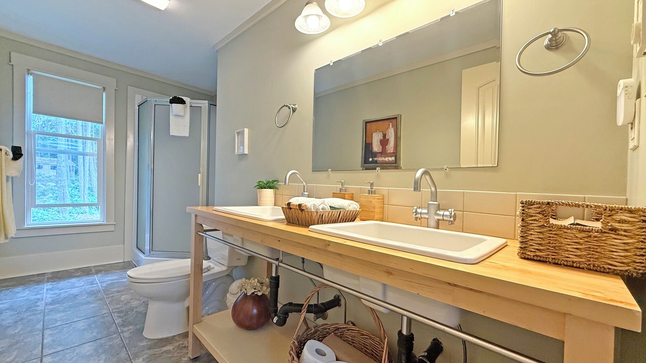 Photo of Bathroom in Regional District of Nanaimo