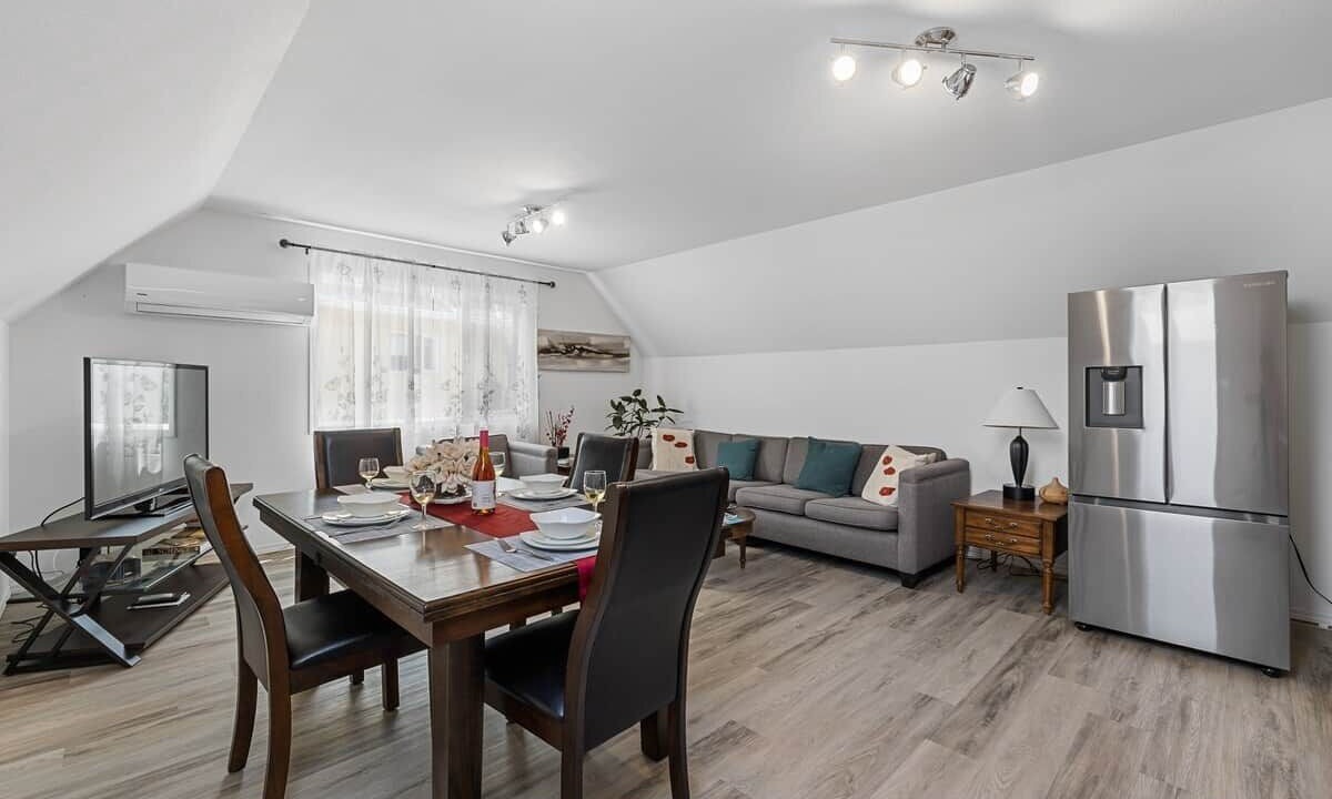 Photo of Livingroom in North End