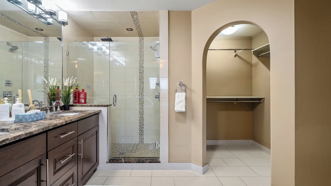 Photo of Bathroom in Radisson Heights - Albert Park