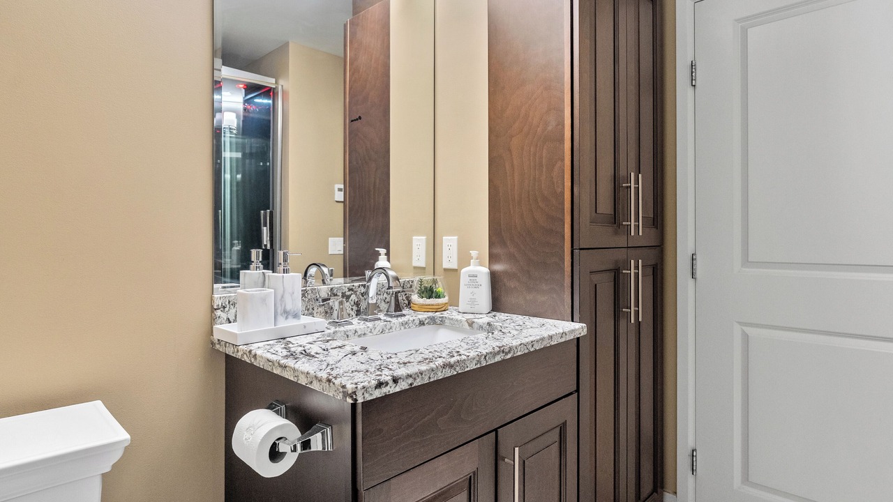 Photo of Bathroom in Radisson Heights - Albert Park