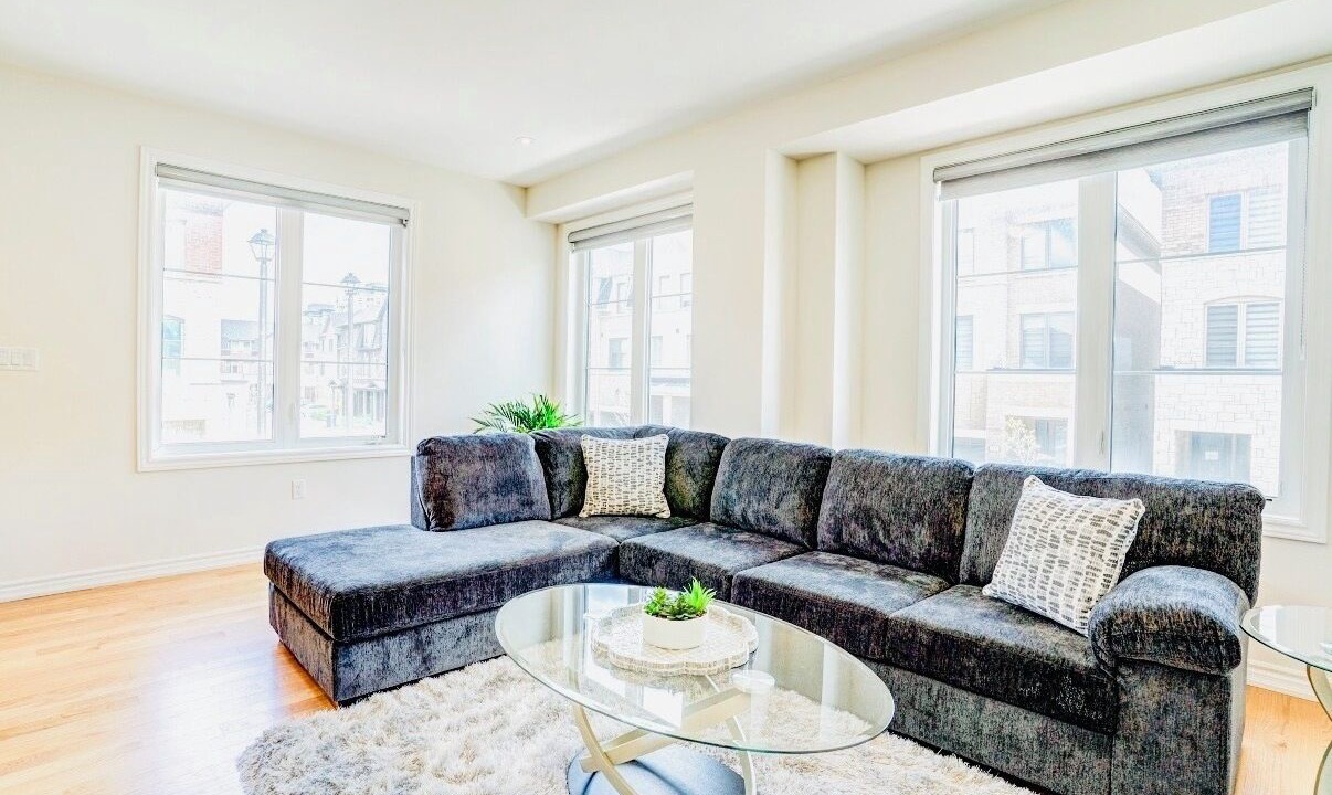 Photo of Livingroom in Brampton