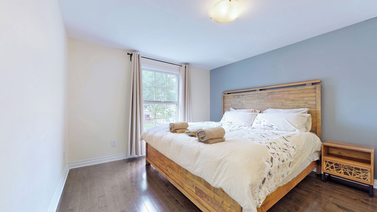 Photo of Bedroom in Erin Mills