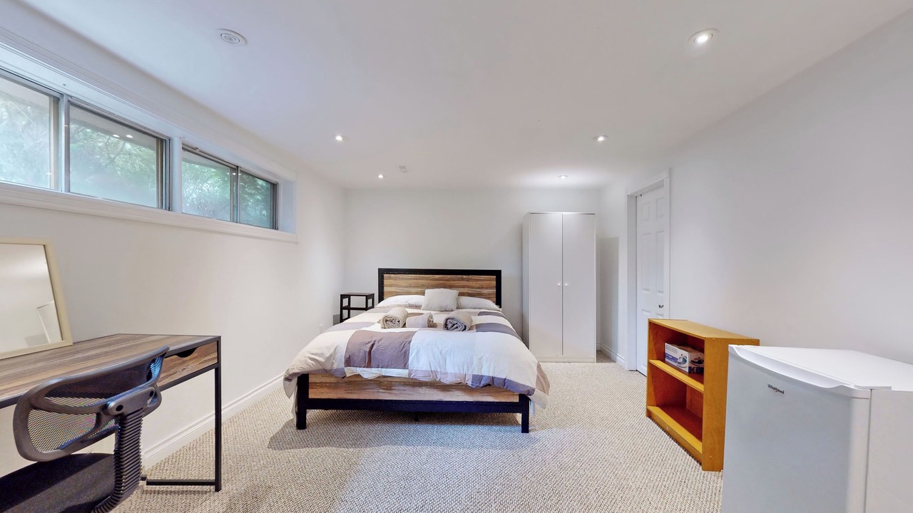 Photo of Bedroom in Erin Mills