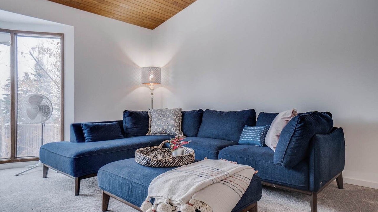 Photo of Livingroom in Southwest Edmonton