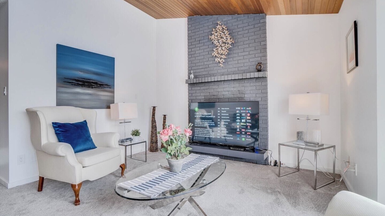 Photo of Livingroom in Southwest Edmonton