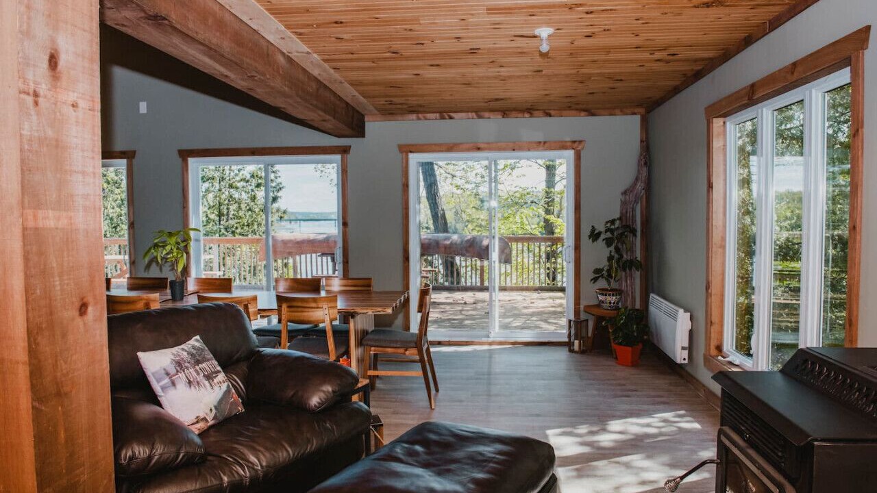 Photo of Livingroom in L'lle-du-Grand-Calumet