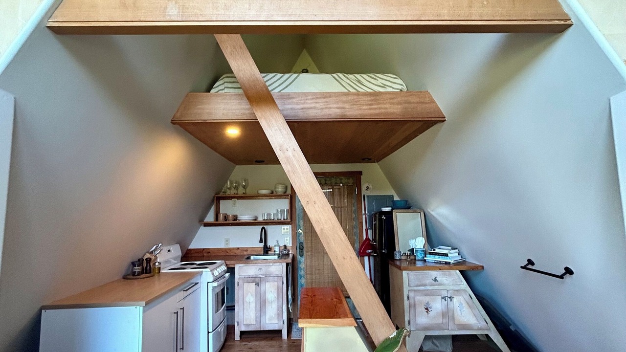 Photo of Bedroom in Salt Spring Island