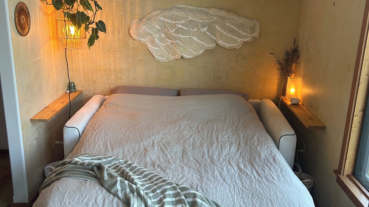 Photo of Bedroom in Salt Spring Island