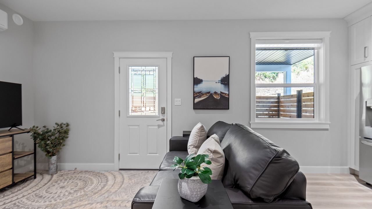 Photo of Livingroom in Duncan
