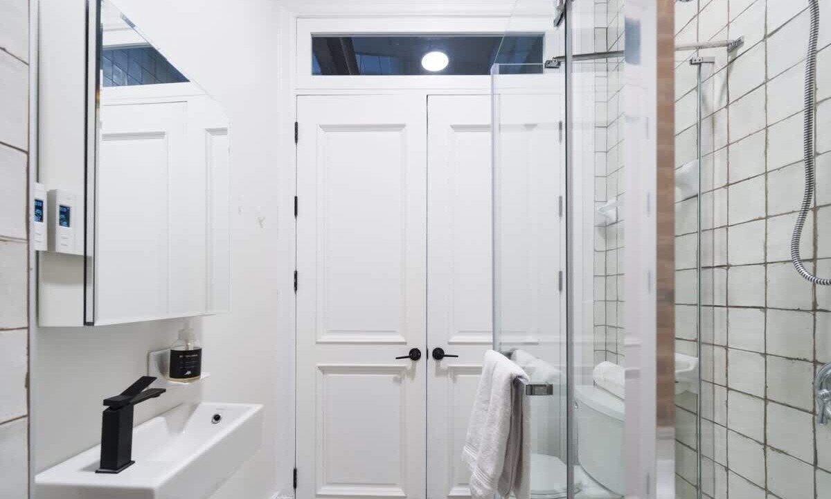Photo of Bathroom in Plateau Mont Royal