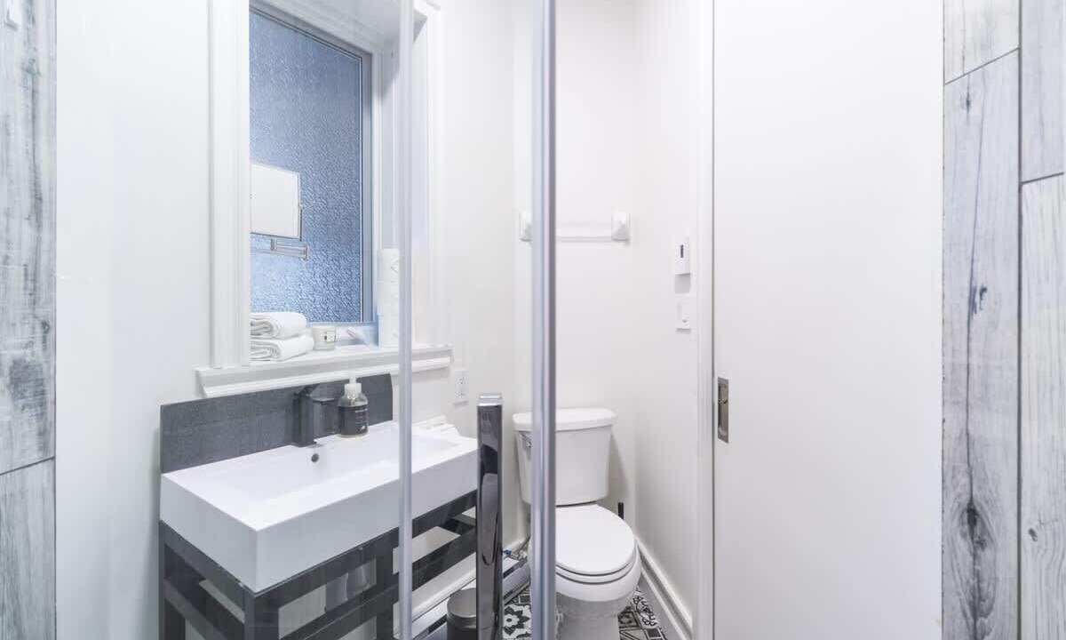 Photo of Bathroom in Plateau Mont Royal