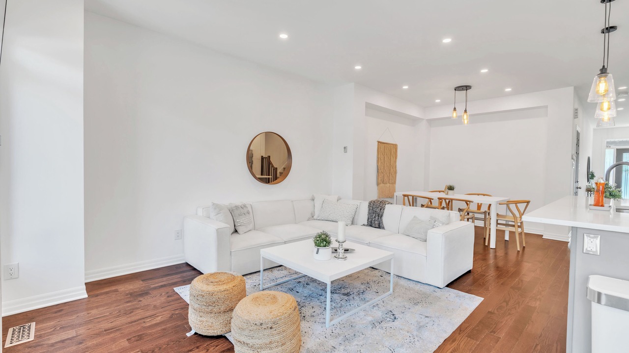 Photo of Livingroom in Chapel Hill South