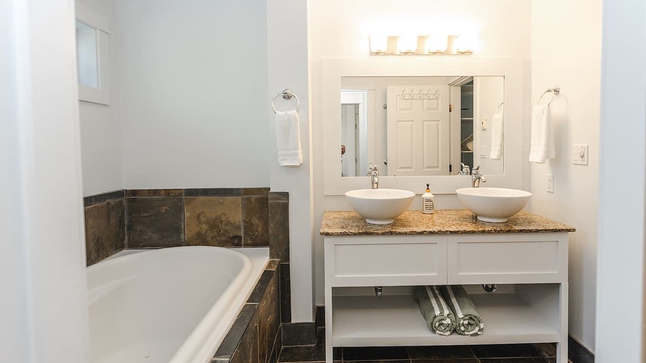 Photo of Bathroom in Regional District of Nanaimo
