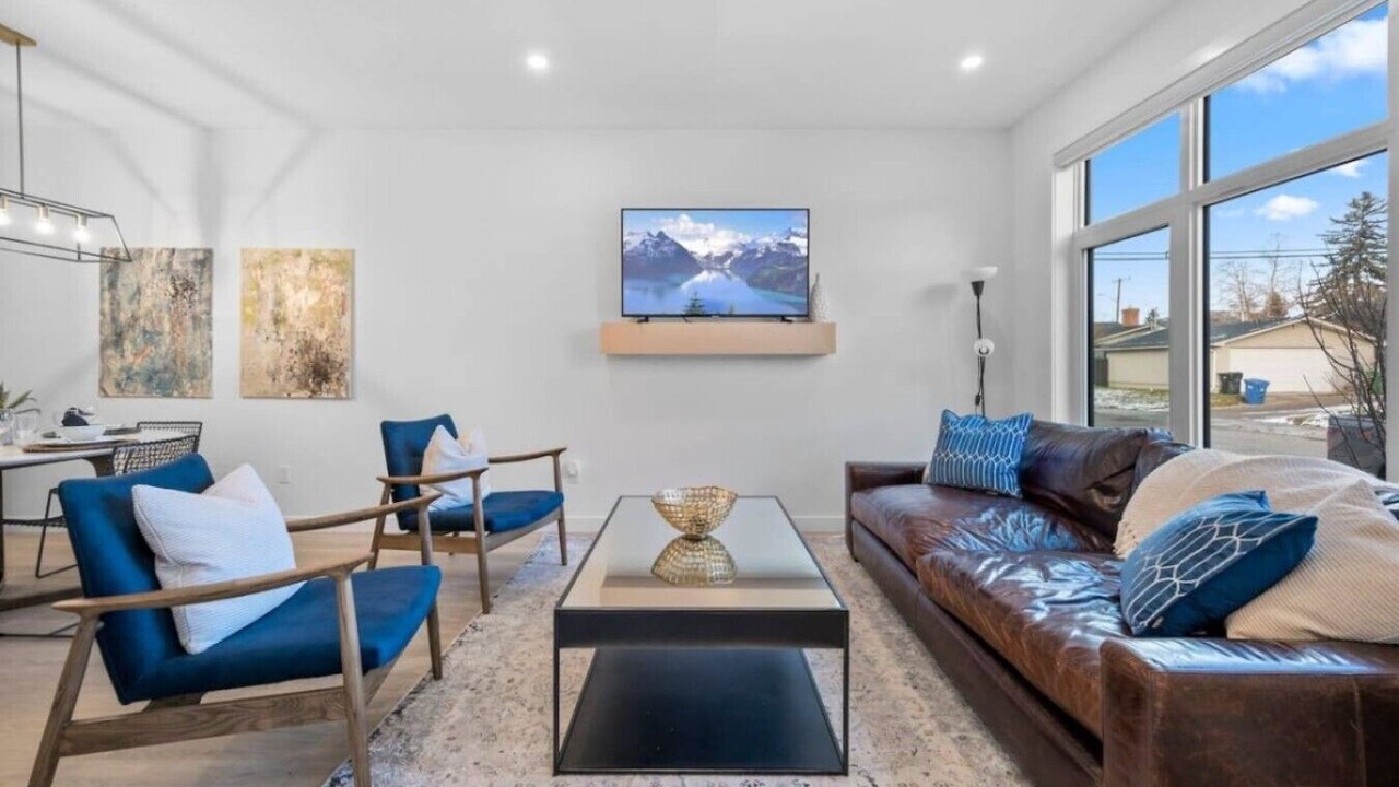 Photo of Livingroom in Southwest Calgary