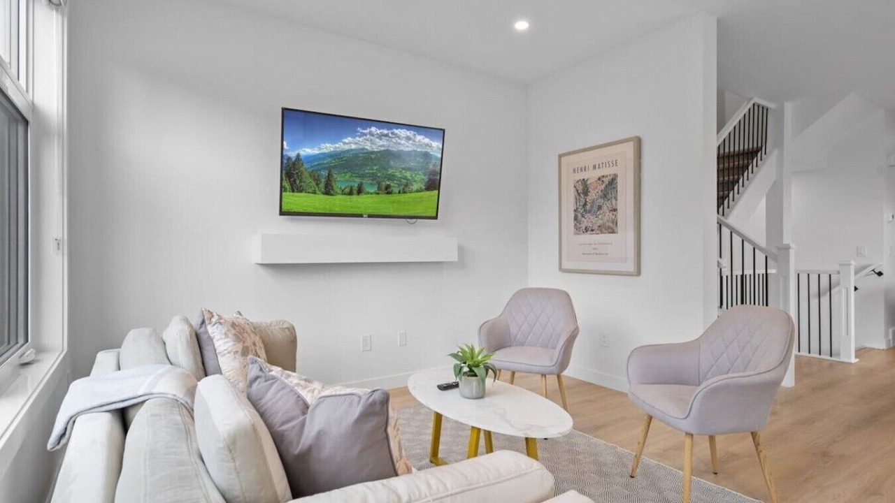 Photo of Livingroom in Southwest Calgary