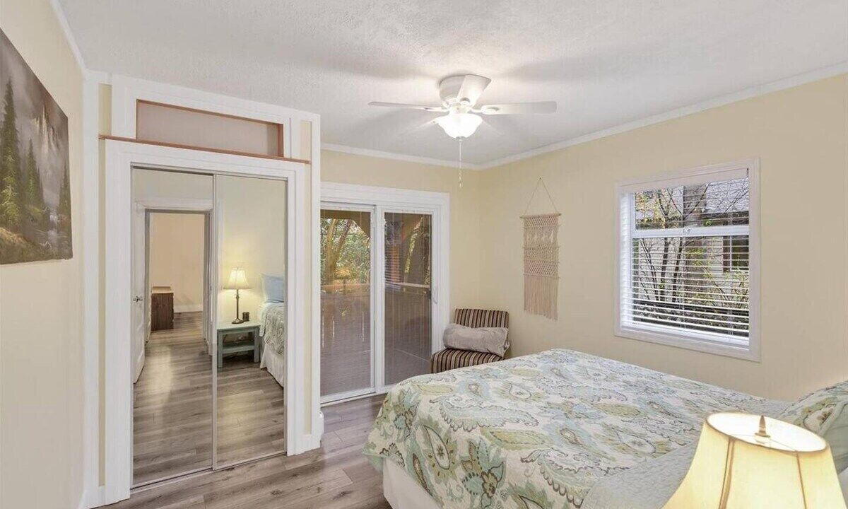 Photo of Bedroom in Youbou