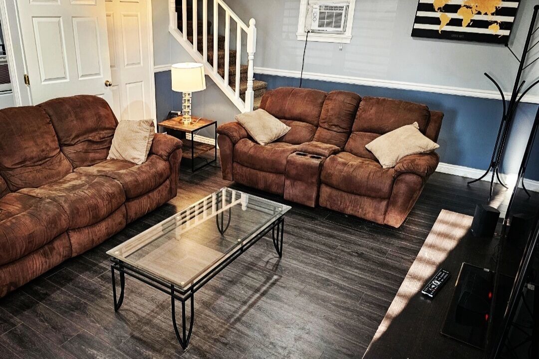 Photo of Livingroom in Surrey Newton