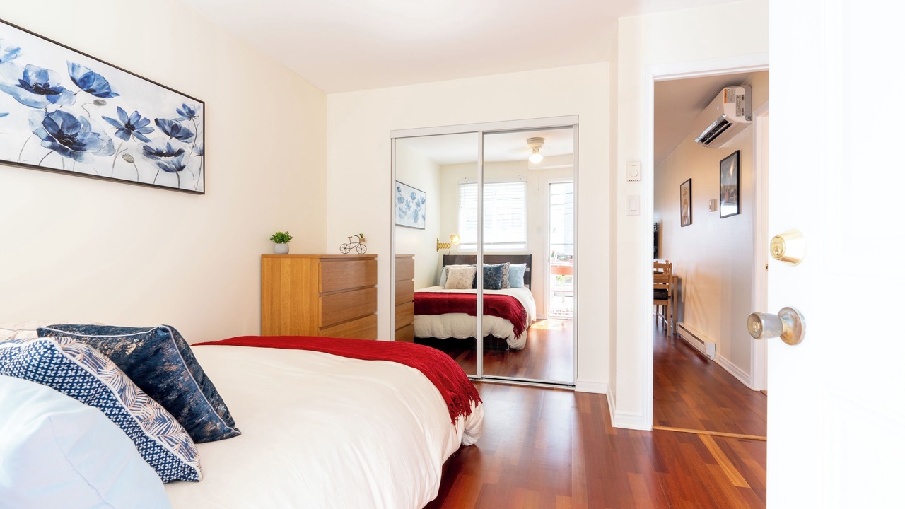 Photo of Bedroom in Marconi-Alexandra