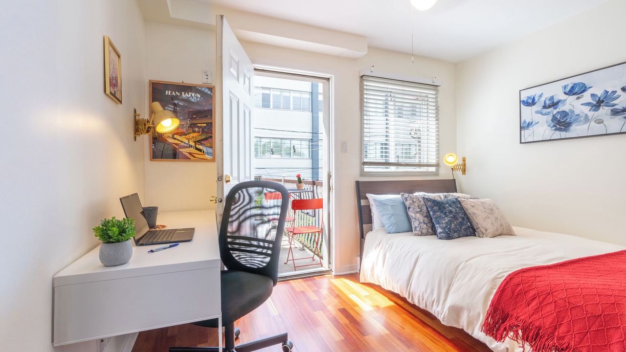 Photo of Bedroom in Marconi-Alexandra