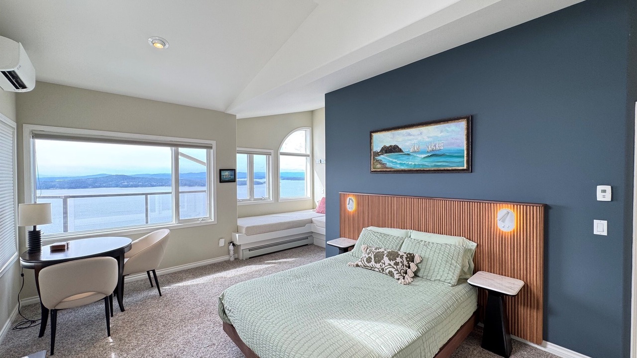 Photo of Bedroom in Pender Island