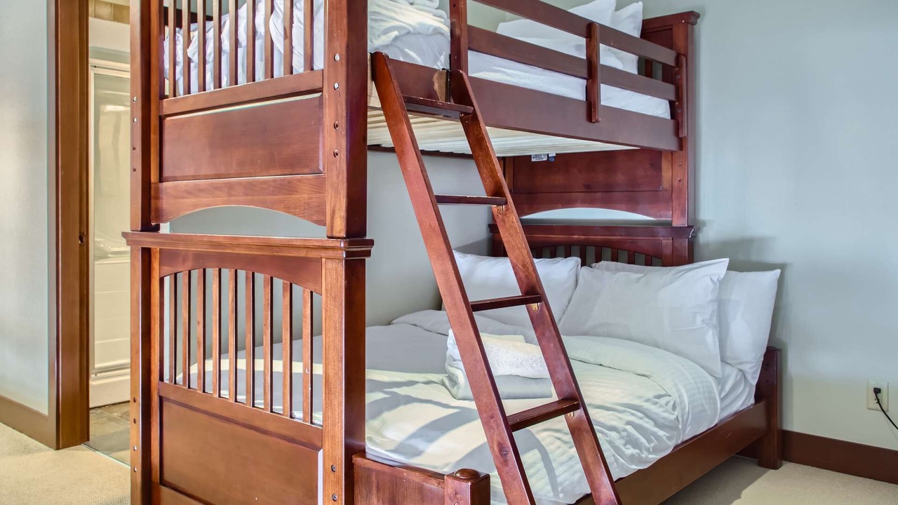 Photo of Bedroom in Big White Ski Resort