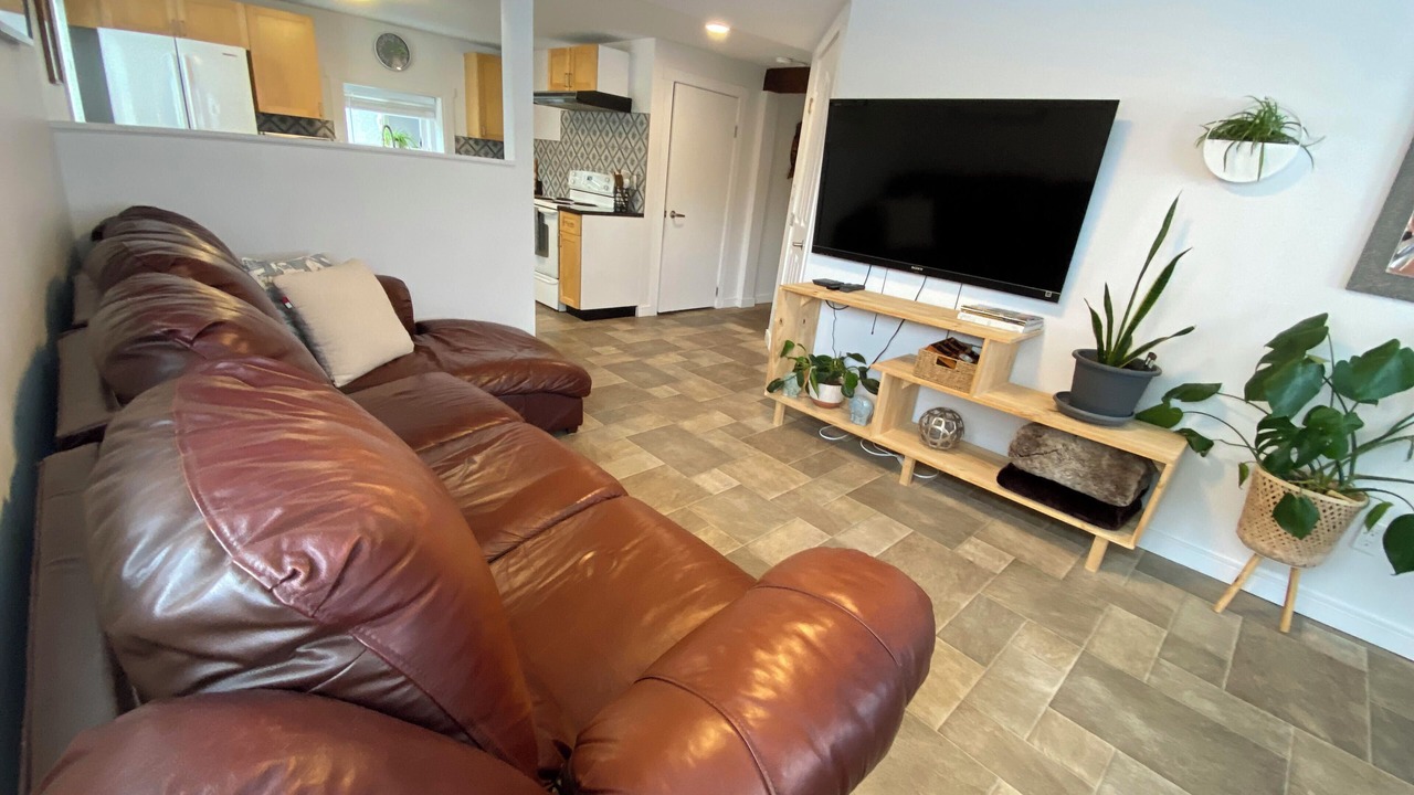 Photo of Livingroom in Saanich West
