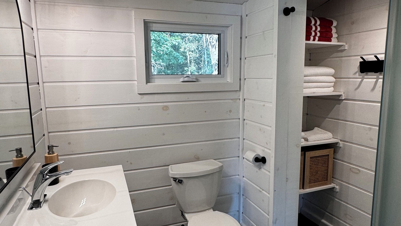 Photo of Bathroom in Laurentian Valley
