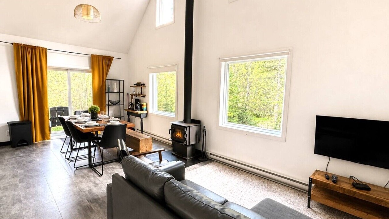 Photo of Livingroom in Sainte-Lucie-des-Laurentides