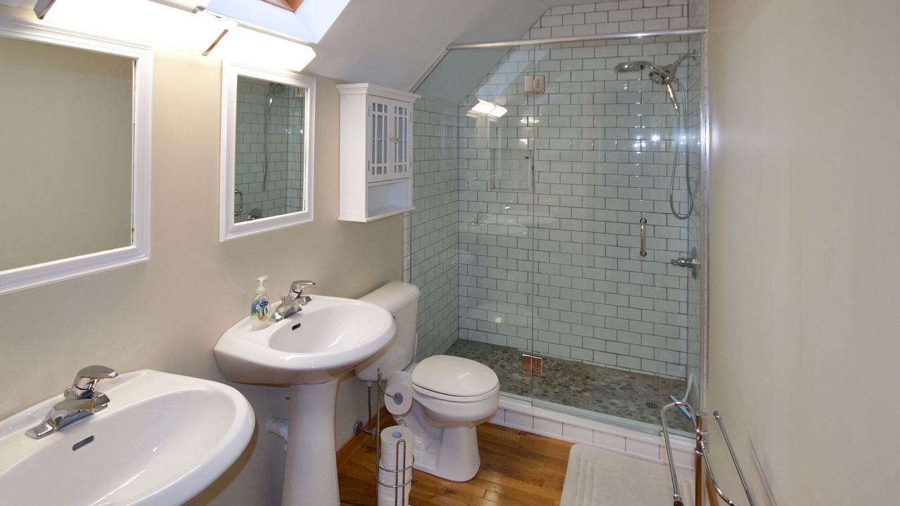 Photo of Bathroom in Grand Bend