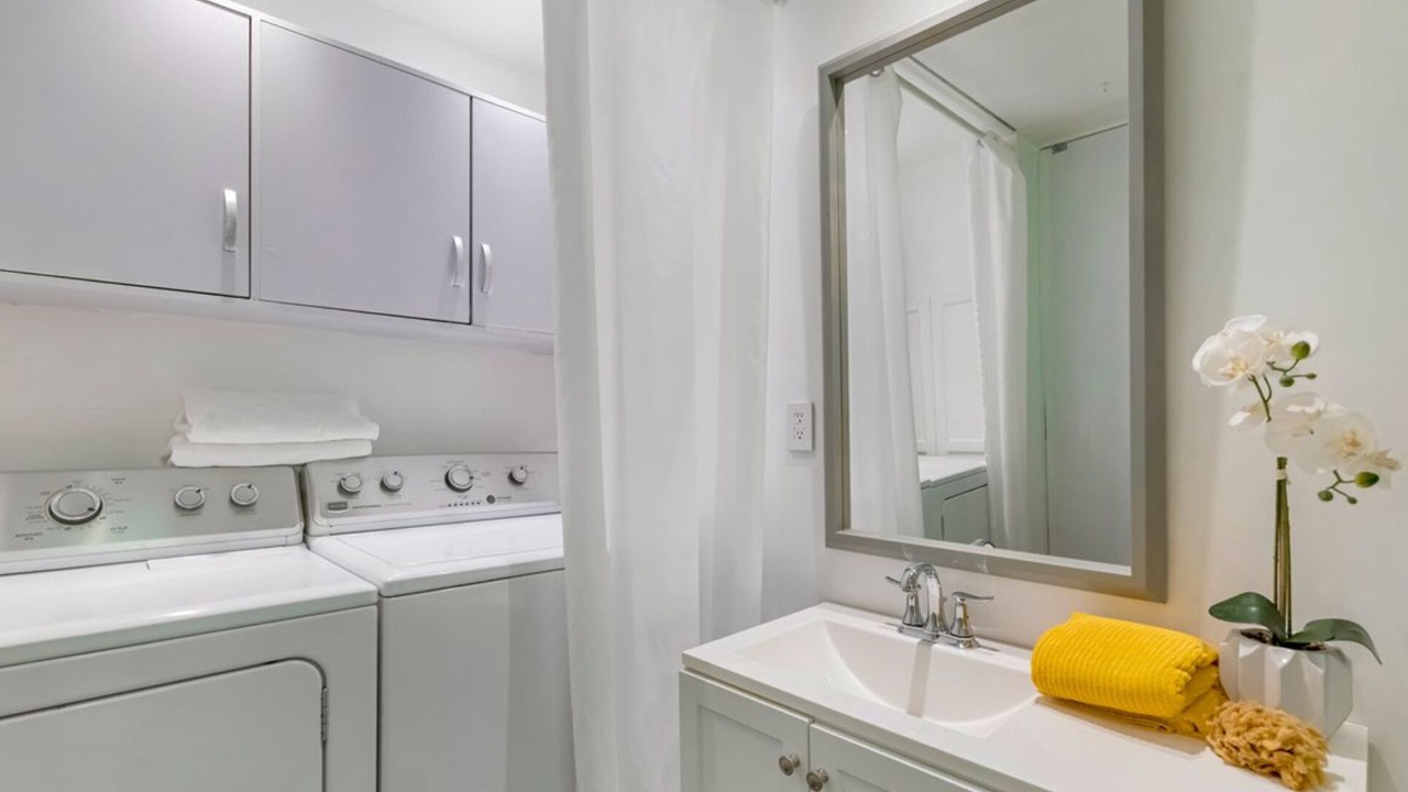 Photo of Bathroom in North Saanich