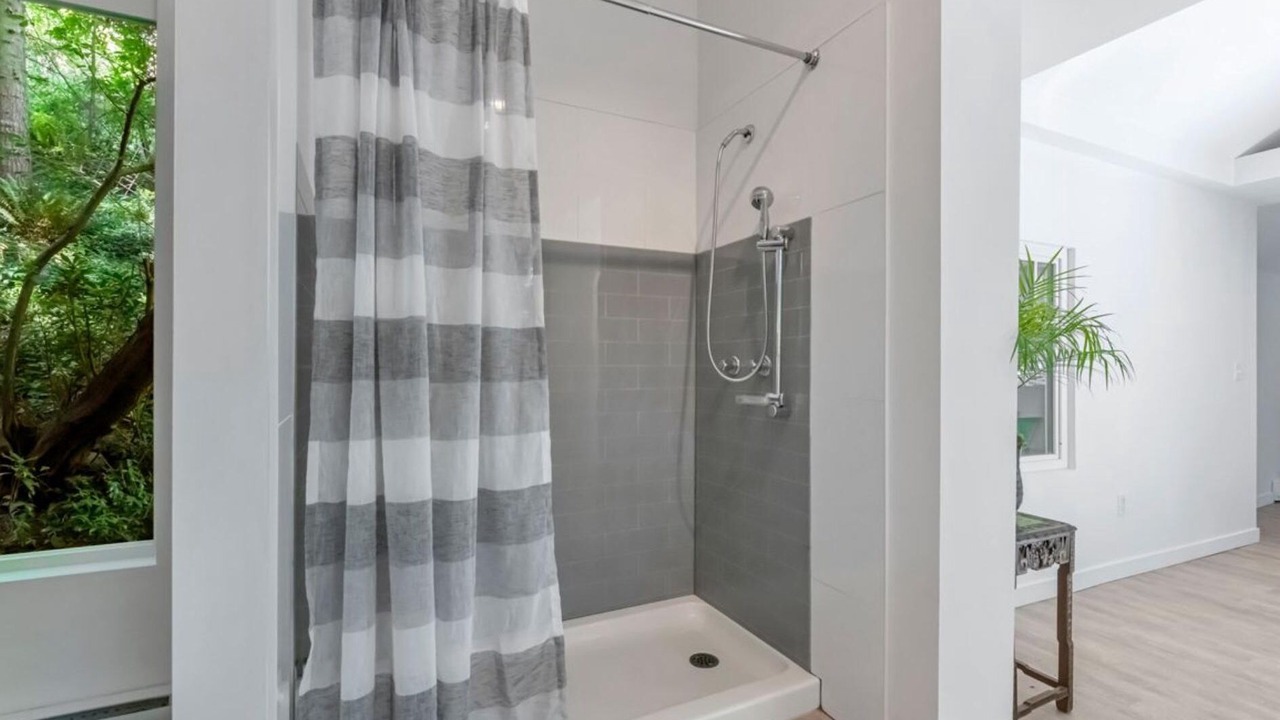 Photo of Bathroom in North Saanich