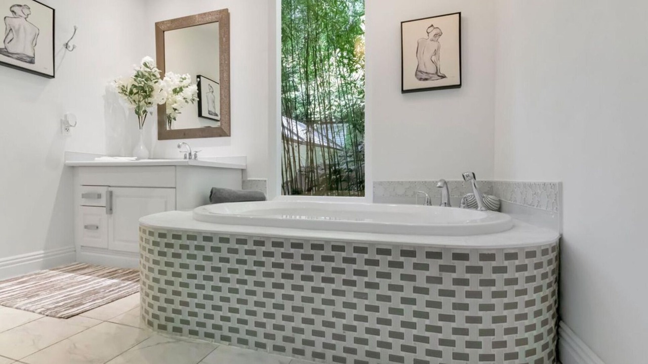 Photo of Bathroom in North Saanich