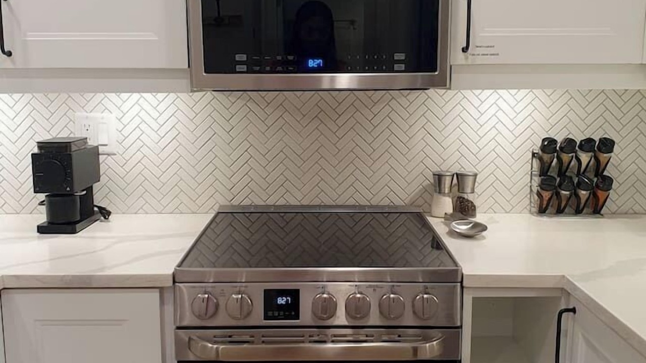 Photo of Kitchen in Whistler Creekside