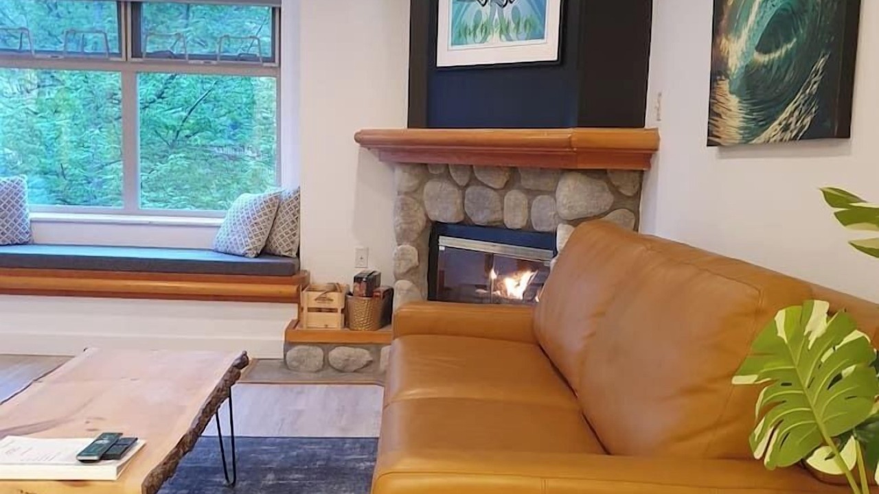 Photo of Livingroom in Whistler Creekside