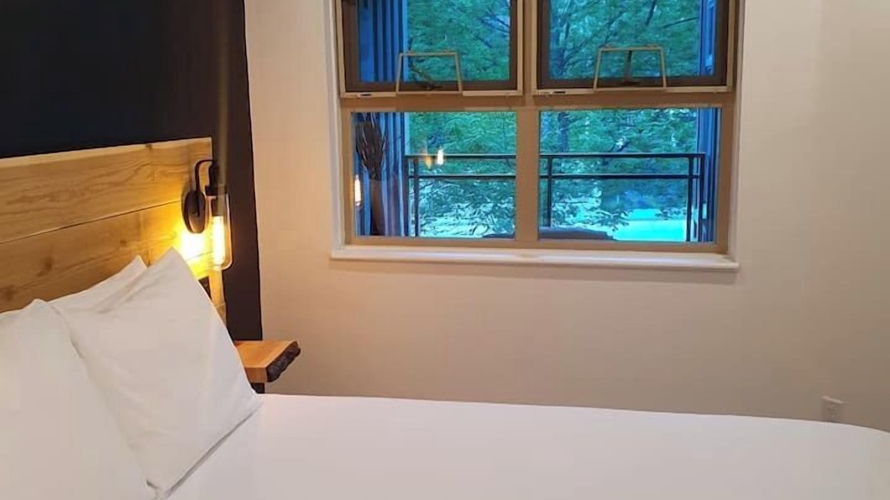 Photo of Bedroom in Whistler Creekside