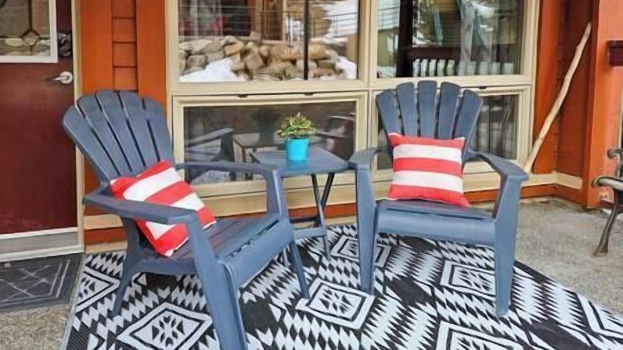 Photo of Patio Balcony in East Kootenay