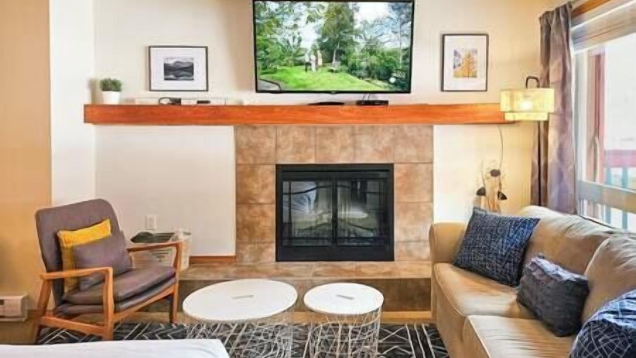 Photo of Livingroom in East Kootenay